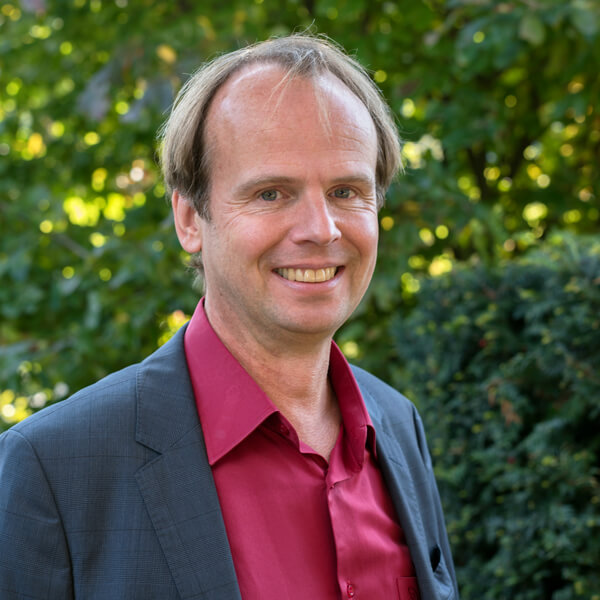 Peter Jaeken &mdash; Secretary general